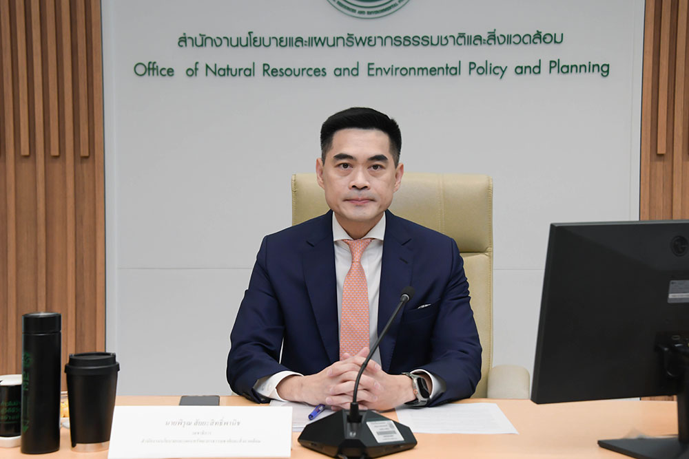ดร.พิรุณ สัยยะสิทธิ์พานิช เลขาธิการ สผ. ให้เกียรติเป็นประธานการประชุมคณะกรรมการร่วมศูนย์ซื้อขายคาร์บอนเครดิต ครั้งที่ 2/2566 เมื่อวันที่ 16 กุมภาพันธ์ 2566 เวลา 9.30 - 12.00 น. ณ ห้องประชุม 1002 สำนักงานนโยบาย และแผนทรัพยากรธรรมชาติและสิ่งแวดล้อมและผ่านระบบอิเล็กทรอนิกส์ ดร.พิรุณ สัยยะสิทธิ์พานิช เลขาธิการ สผ. ให้เกียรติเป็นประธานการประชุมคณะกรรมการร่วมศูนย์ซื้อขายคาร์บอนเครดิต ครั้งที่ 2/2566 เมื่อวันที่ 16 กุมภาพันธ์ 2566 เวลา 9.30 - 12.00 น. ณ ห้องประชุม 1002 สำนักงานนโยบาย และแผนทรัพยากรธรรมชาติและสิ่งแวดล้อมและผ่านระบบอิเล็กทรอนิกส์
