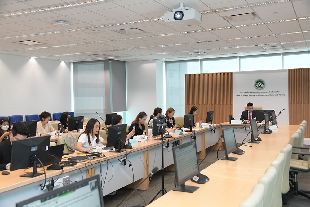 การประชุมครั้งนี้มีคณะอนุกรรมการและเลขานุการ และเจ้าหน้าที่ กปอ. เข้าร่วมการประชุมฯ จำนวนประมาณ 40 คน