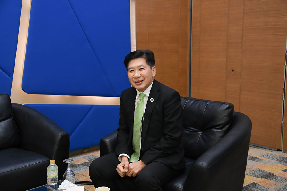 ทั้งภาครัฐ ภาคเอกชน สื่อมวลชน นักวิชาการและประชาชน ในเรื่องพลังงาน ความจำเป็นของพลังงานขั้นพื้นฐานเพื่อขับเคลื่อนภาคธุรกิจและอุตสาหกรรมของประเทศ การส่งเสริมการใช้พลังงานอย่างรู้คุณค่าและเป็นมิตรต่อสิ่งแวดล้อม ทั้งภาครัฐ ภาคเอกชน สื่อมวลชน นักวิชาการและประชาชน ในเรื่องพลังงาน ความจำเป็นของพลังงานขั้นพื้นฐานเพื่อขับเคลื่อนภาคธุรกิจและอุตสาหกรรมของประเทศ การส่งเสริมการใช้พลังงานอย่างรู้คุณค่าและเป็นมิตรต่อสิ่งแวดล้อม