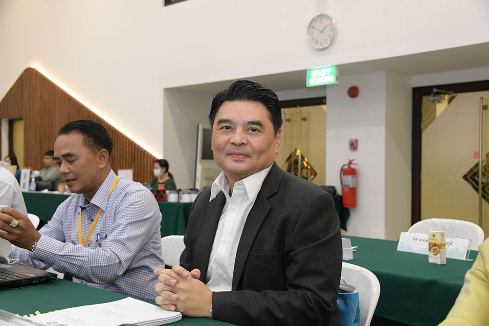 นายจิรวัฒน์ ระติสุนทร รองเลขาธิการสำนักงานนโยบายและแผนทรัพยากรธรรมชาติและสิ่งแวดล้อม นายจิรวัฒน์ ระติสุนทร รองเลขาธิการสำนักงานนโยบายและแผนทรัพยากรธรรมชาติและสิ่งแวดล้อม