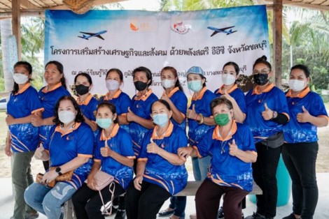 เจ้าหน้าที่เครือข่ายพลังสตรีพื้นที่ 3 จังหวัด เจ้าหน้าที่เครือข่ายพลังสตรีพื้นที่ 3 จังหวัด