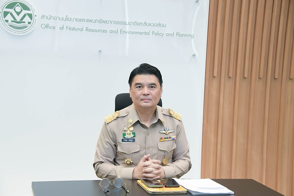 นายจิรวัฒน์ ระติสุนทร รองเลขาธิการสำนักงานนโยบายและแผนทรัพยากรธรรมชาติและสิ่งแวดล้อม นายจิรวัฒน์ ระติสุนทร รองเลขาธิการสำนักงานนโยบายและแผนทรัพยากรธรรมชาติและสิ่งแวดล้อม
