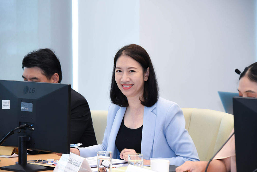นางสาวนารีรัตน์ พันธุ์มณี ผู้อำนวยการกองประสานการจัดการการเปลี่ยนแปลงสภาพภูมิอากาศ นางสาวนารีรัตน์ พันธุ์มณี ผู้อำนวยการกองประสานการจัดการการเปลี่ยนแปลงสภาพภูมิอากาศ
