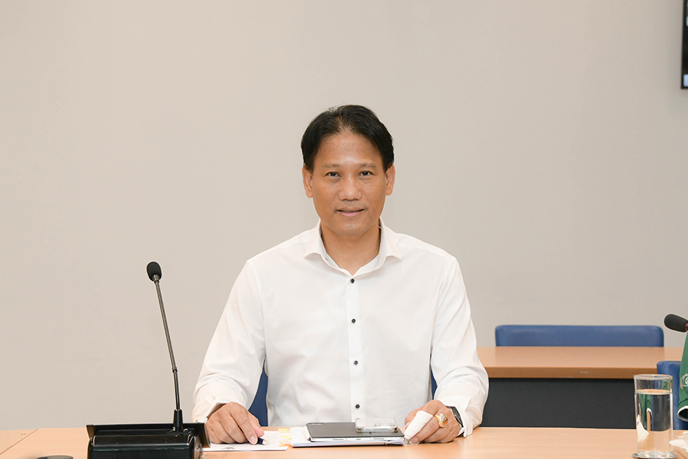นายสิทธิชัย ปิติสินชูชัย ผอ.กปผ. เข้าร่วมการประชุมประชุมรับฟังความคิดเห็นเพื่อประกอบการจัดทำ (ร่าง) ประกาศ สผ. เรื่อง กำหนดหลักเกณฑ์และวิธีการยื่นคำขอในกระบวนการพิจารณาการอนุญาตเป็นผู้จัดทำรายงานการประเมินผลกระทบสิ่งแวดล้อมด้วย นายสิทธิชัย ปิติสินชูชัย ผอ.กปผ. เข้าร่วมการประชุมประชุมรับฟังความคิดเห็นเพื่อประกอบการจัดทำ (ร่าง) ประกาศ สผ. เรื่อง กำหนดหลักเกณฑ์และวิธีการยื่นคำขอในกระบวนการพิจารณาการอนุญาตเป็นผู้จัดทำรายงานการประเมินผลกระทบสิ่งแวดล้อมด้วย