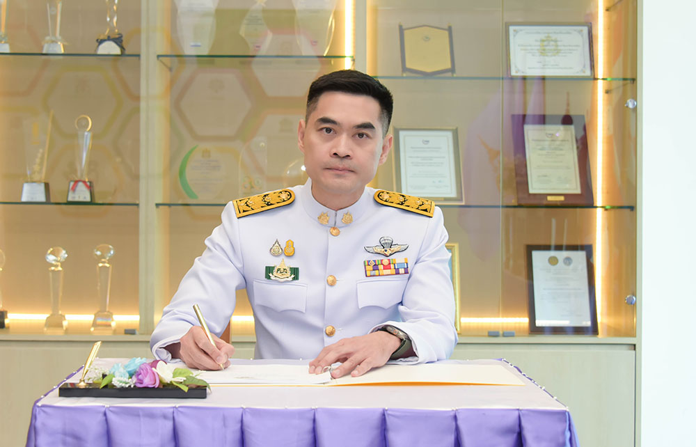 ดร.พิรุณ สัยยะสิทธิ์พานิช เลขาธิการ สำนักงานนโยบายและแผนทรัพยากรธรรมชาติและสิ่งแวดล้อม ดร.พิรุณ สัยยะสิทธิ์พานิช เลขาธิการ สำนักงานนโยบายและแผนทรัพยากรธรรมชาติและสิ่งแวดล้อม