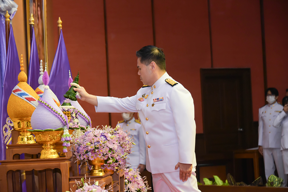 นายวราวุธ ศิลปอาชา รัฐมนตรีว่าการกระทรวงทรัพยากรธรรมชาติและสิ่งแวดล้อม นายวราวุธ ศิลปอาชา รัฐมนตรีว่าการกระทรวงทรัพยากรธรรมชาติและสิ่งแวดล้อม