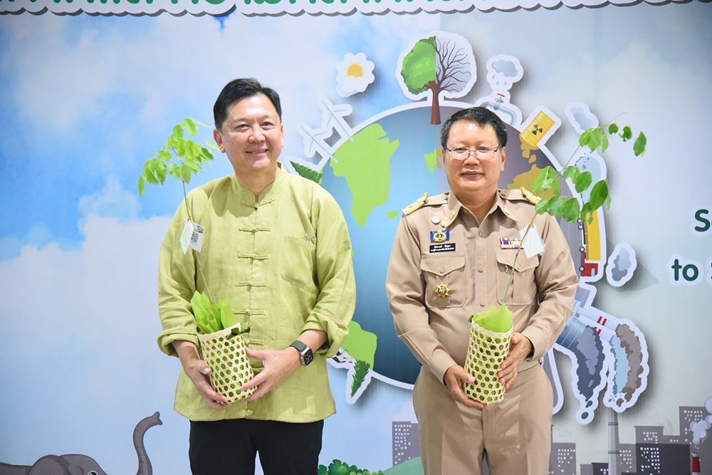 นายจตุพร บุรุษพัฒน์ ปลัดกระรวงทรัพยากรธรรมชาติและสิ่งแวดล้อม และ นายชัชวาลย์ ปัญญา รองผู้ว่าราชการจังหวัดเชียงใหม่ นายจตุพร บุรุษพัฒน์ ปลัดกระรวงทรัพยากรธรรมชาติและสิ่งแวดล้อม และ นายชัชวาลย์ ปัญญา รองผู้ว่าราชการจังหวัดเชียงใหม่
