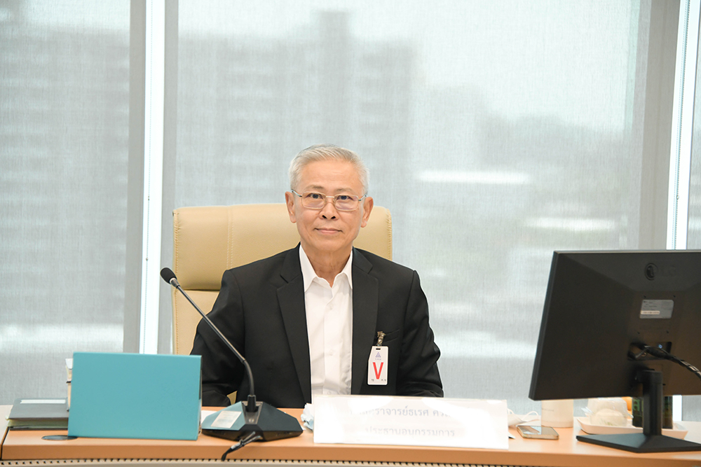 ศาสตราจารย์ธเรศ ศรีสถิตย์ เป็นประธานการประชุม ศาสตราจารย์ธเรศ ศรีสถิตย์ เป็นประธานการประชุม