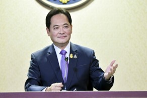 นายอนุชา บูรพชัยศรี รองเลขาธิการนายกรัฐมนตรีฝ่ายการเมือง ปฏิบัติหน้าที่โฆษกประจำสำนักนายกรัฐมนตรี แถลงผลการประชุมคณะรัฐมนตรี (ครม.) นายอนุชา บูรพชัยศรี รองเลขาธิการนายกรัฐมนตรีฝ่ายการเมือง ปฏิบัติหน้าที่โฆษกประจำสำนักนายกรัฐมนตรี แถลงผลการประชุมคณะรัฐมนตรี (ครม.)