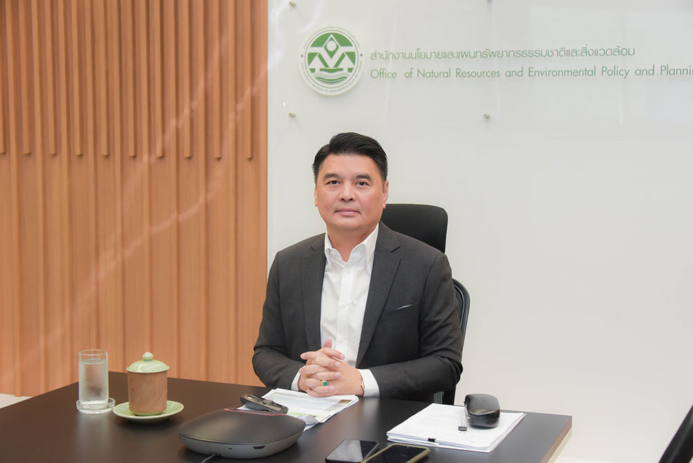 นายจิรวัฒน์ ระติสุนทร รองเลขาธิการสำนักงานนโยบายและแผนทรัพยากรธรรมชาติและสิ่งแวดล้อม นายจิรวัฒน์ ระติสุนทร รองเลขาธิการสำนักงานนโยบายและแผนทรัพยากรธรรมชาติและสิ่งแวดล้อม