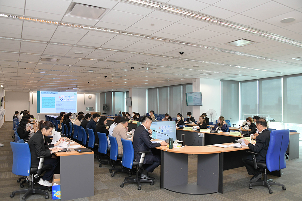 ภาพผู้เข้าร่วมประชุมกับหน่วยงานที่เกี่ยวข้องประมาณ 40 คน ภาพผู้เข้าร่วมประชุมกับหน่วยงานที่เกี่ยวข้องประมาณ 40 คน