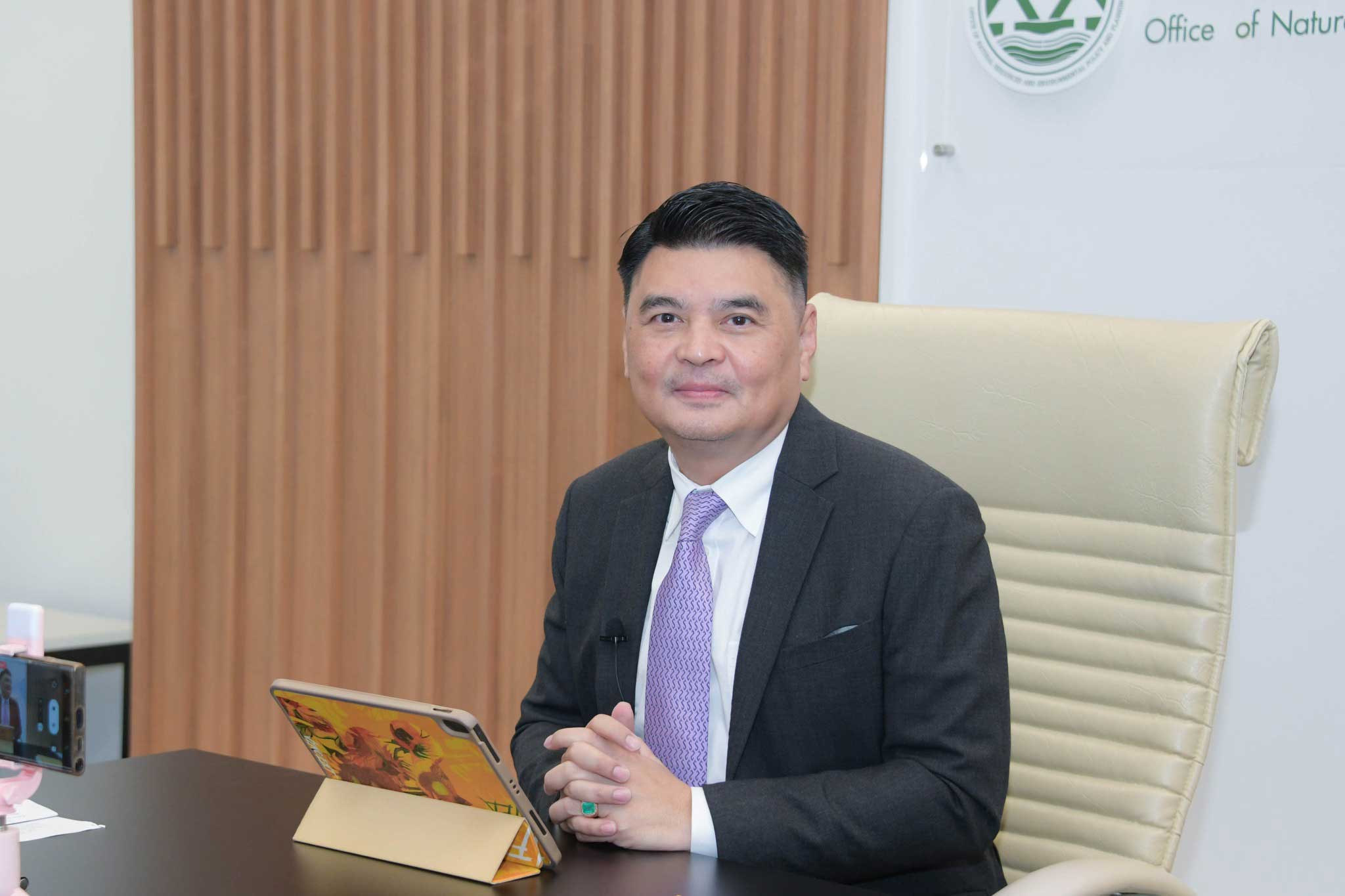 นายจิรวัฒน์ ระติสุนทร รองเลขาธิการ สผ. นายจิรวัฒน์ ระติสุนทร รองเลขาธิการ สำนักงานนโยบายและแผนทรัพยากรธรรมชาติและสิ่งแวดล้อม