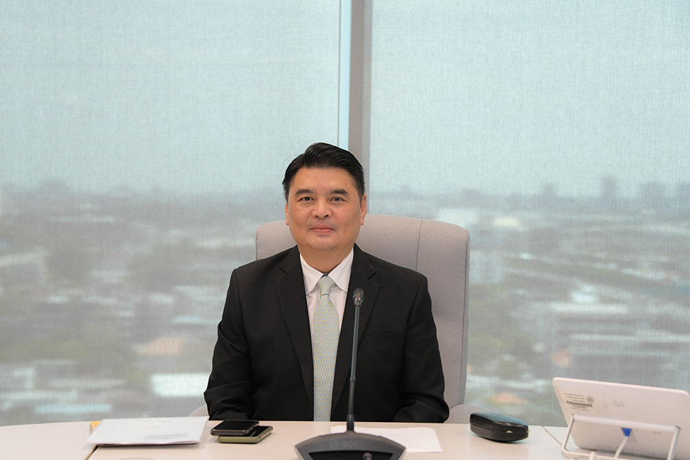 นายจิรวัฒน์ ระติสุนทร รองเลขาธิการ สผ. ให้เกียรติเป็นประธาน นายจิรวัฒน์ ระติสุนทร รองเลขาธิการ สผ. ให้เกียรติเป็นประธาน