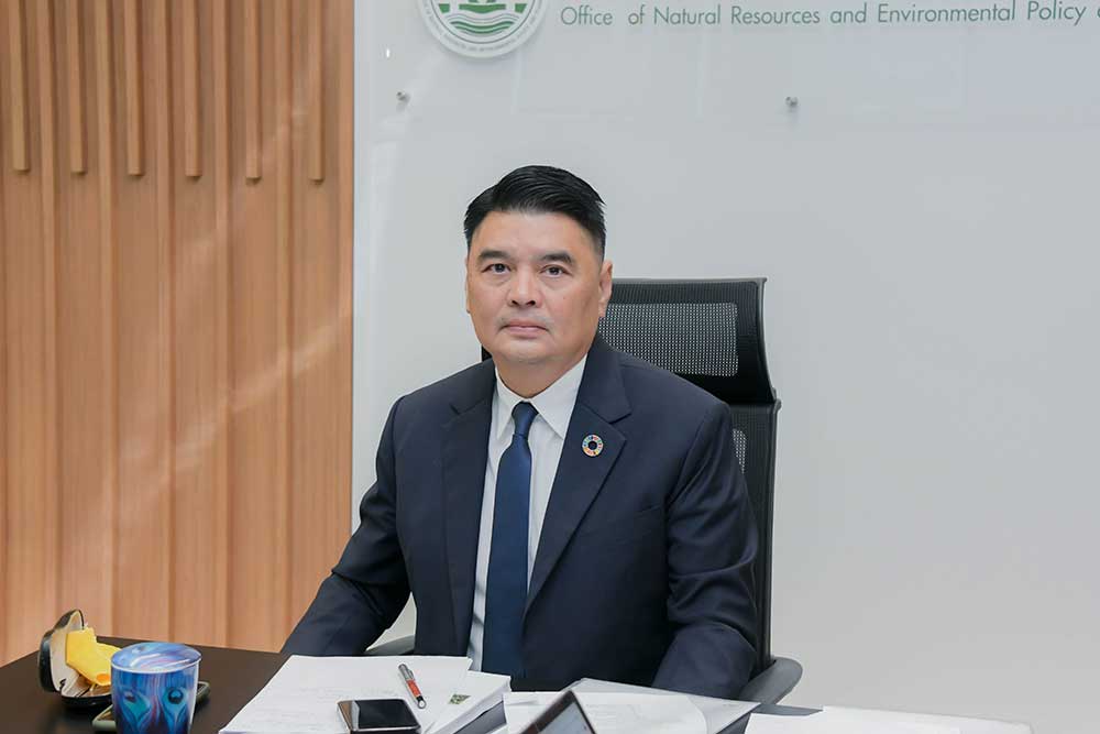 นายจิรวัฒน์ ระติสุนทร รองเลขาธิการ สำนักงานนโยบายและแผนทรัพยากรธรรมชาติและสิ่งแวดล้อม ในฐานะกรรมการอุทยานมรดกแห่งอาเซียน (ASEAN Heritage Parks) นายจิรวัฒน์ ระติสุนทร รองเลขาธิการ สำนักงานนโยบายและแผนทรัพยากรธรรมชาติและสิ่งแวดล้อม ในฐานะกรรมการอุทยานมรดกแห่งอาเซียน (ASEAN Heritage Parks)