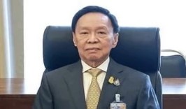 พล.ต.อ.พัชรวาท วงษ์สุวรรณ รองนายกรัฐมนตรี และ รมว.ทรัพยากรธรรมชาติและสิ่งแวดล้อม แถลงนโยบายรัฐบาล เมื่อวันที่ 12 กันยายน 2566 ณ อาคารรัฐสภา พล.ต.อ.พัชรวาท วงษ์สุวรรณ
รองนายกรัฐมนตรี และ รมว.ทรัพยากรธรรมชาติและสิ่งแวดล้อม แถลงนโยบายรัฐบาล เมื่อวันที่ 12 กันยายน 2566 ณ อาคารรัฐสภา