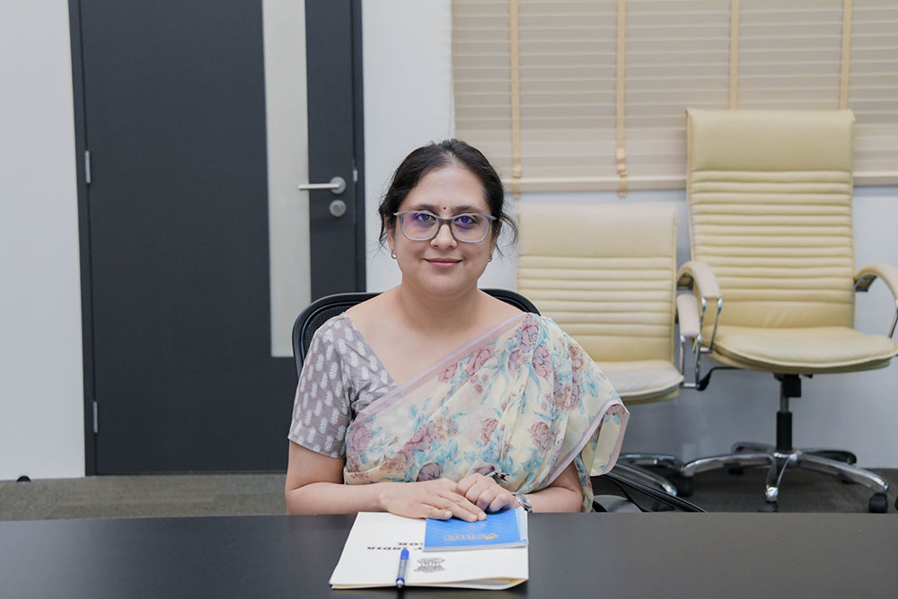 Ms. Paulomi Tripathi, Deputy Chief of Mission ผู้แทนสถานเอกอัครราชทูตอินเดีย ประจำประเทศไทย Ms. Paulomi Tripathi, Deputy Chief of Mission ผู้แทนสถานเอกอัครราชทูตอินเดีย ประจำประเทศไทย