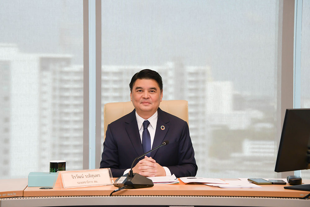 นายจิรวัฒน์ ระติสุนทร รองเลขาธิการ สผ. เป็นประธานการประชุม นายจิรวัฒน์ ระติสุนทร รองเลขาธิการ สผ. เป็นประธานการประชุม