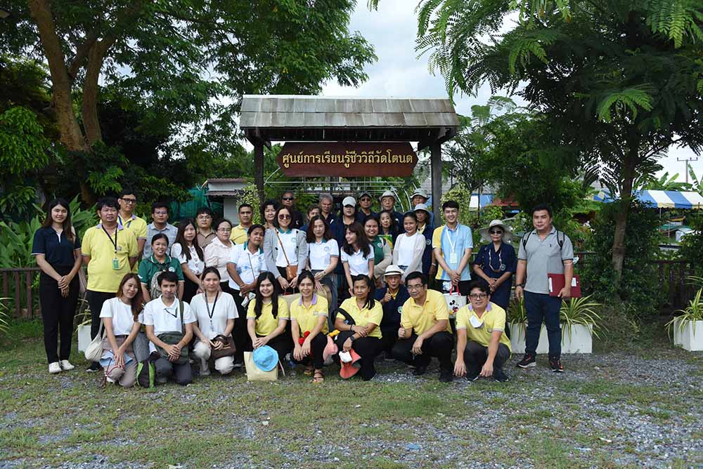 เจ้าหน้าที่ สผ. เข้ารับการฝึกอบรมส่งเสริมคุณธรรมและจริยธรรม และดูงานจัดการสิ่งแวดล้อม