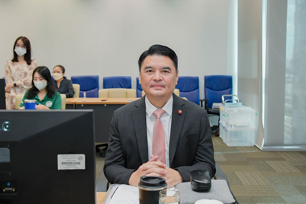 นายจิรวัฒน์ ระติสุนทร รองเลขาธิการ สำนักงานนโยบายและแผนทรัพยากรธรรมชาติและสิ่งแวดล้อม เป็นอนุกรรมการ นายจิรวัฒน์ ระติสุนทร รองเลขาธิการ สำนักงานนโยบายและแผนทรัพยากรธรรมชาติและสิ่งแวดล้อม เป็นอนุกรรมการ
