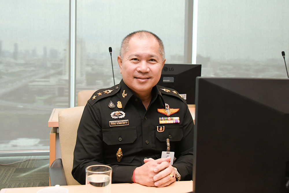 พันเอก พิพัฒน์ จงวัฒนาไพศาล รองผู้อำนวยการสำนักกิจการพลเรือน กรมกิจการพลเรือนทหารบก พันเอก พิพัฒน์ จงวัฒนาไพศาล รองผู้อำนวยการสำนักกิจการพลเรือน กรมกิจการพลเรือนทหารบก
