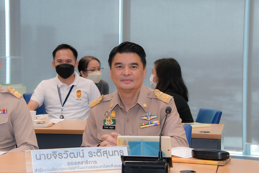 นายจิรวัฒน์ ระติสุนทร รองเลขาธิการสำนักงานนโยบายและแผนทรัพยากรธรรมชาติและสิ่งแวดล้อม นายจิรวัฒน์ ระติสุนทร รองเลขาธิการสำนักงานนโยบายและแผนทรัพยากรธรรมชาติและสิ่งแวดล้อม