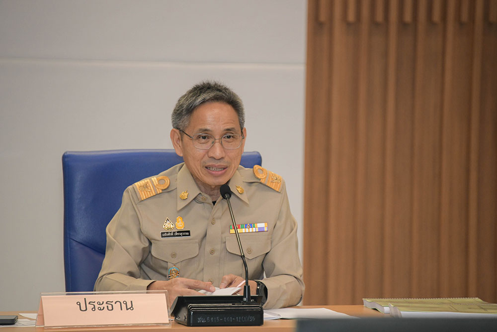 นายเถลิงศักดิ์ เพ็ชรสุวรรณ รองปลัดกระทรวงทรัพยากรธรรมชาติเเละสิ่งแวดล้อม เป็นประธาน นายเถลิงศักดิ์ เพ็ชรสุวรรณ รองปลัดกระทรวงทรัพยากรธรรมชาติเเละสิ่งแวดล้อม เป็นประธาน
