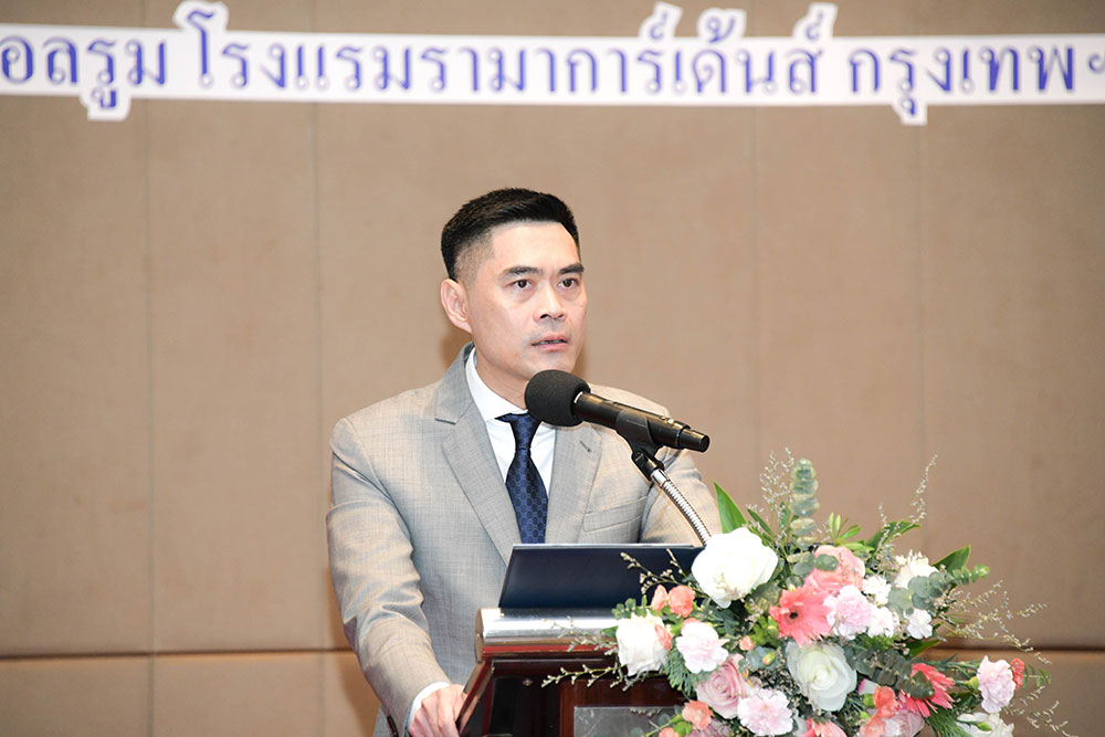 ดร.พิรุณ สัยยะสิทธิ์พานิช เลขาธิการ สผ. ให้เกียรติเป็นประธานเปิดการประชุม ดร.พิรุณ สัยยะสิทธิ์พานิช เลขาธิการ สผ. ให้เกียรติเป็นประธานเปิดการประชุม