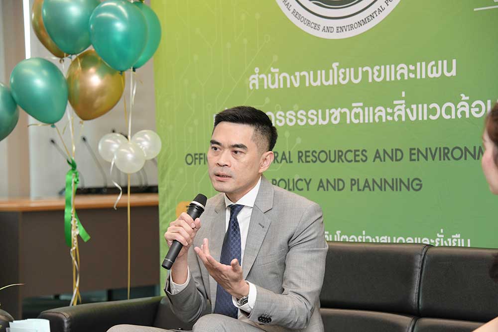 ดร.พิรุณ สัยยะสิทธิ์พานิช เลขาธิการ สผ. เป็นวิทยากรถ่ายทอดและแบ่งปันความรู้ ดร.พิรุณ สัยยะสิทธิ์พานิช เลขาธิการ สผ. เป็นวิทยากรถ่ายทอดและแบ่งปันความรู้