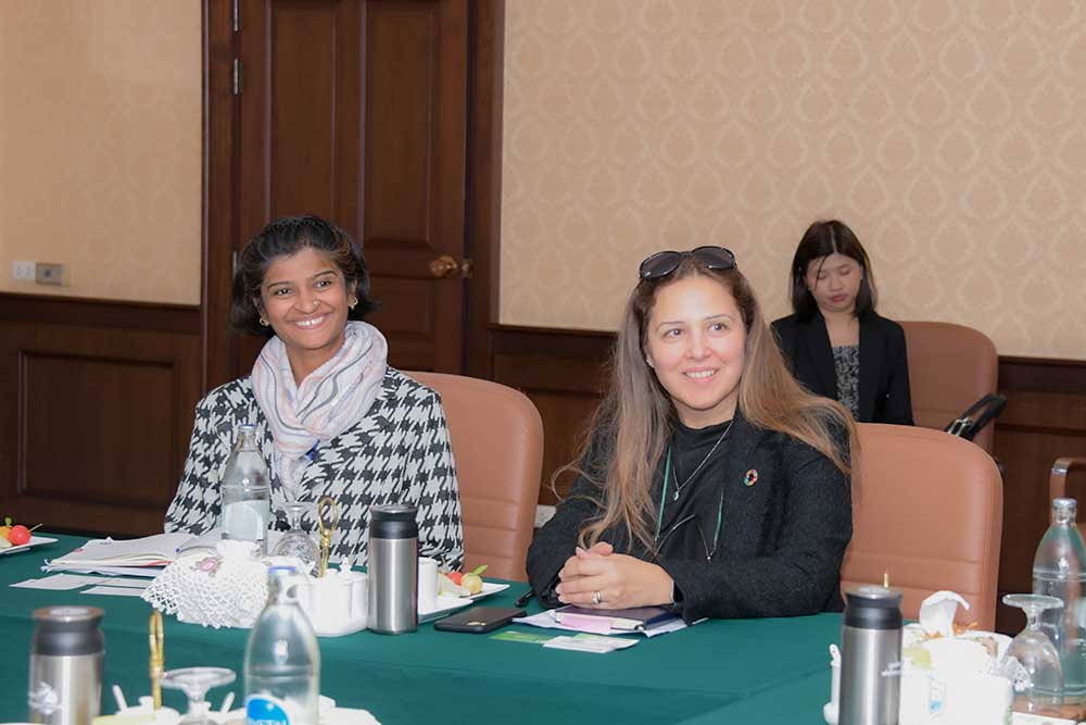 Ms. Rouba Abou-Atieh และ Dr. Yasmeen Telwala ผู้แทนสำนักงานเลขาธิการอนุสัญญาว่าด้วยชนิดพันธุ์สัตว์ป่าที่อพยพย้ายถิ่น ประจำนครอาบูดาบี Ms. Rouba Abou-Atieh และ Dr. Yasmeen Telwala ผู้แทนสำนักงานเลขาธิการอนุสัญญาว่าด้วยชนิดพันธุ์สัตว์ป่าที่อพยพย้ายถิ่น ประจำนครอาบูดาบี