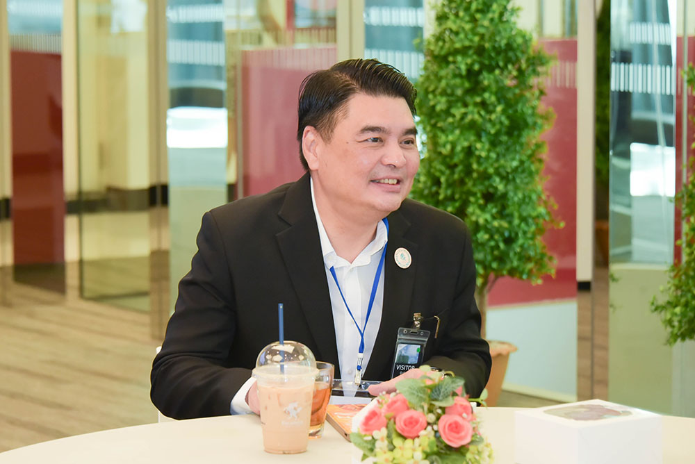 นายจิรวัฒน์ ระติสุนทร รองเลขาธิการสำนักงานนโยบายและแผนทรัพยากรธรรมชาติและสิ่งแวดล้อม นายจิรวัฒน์ ระติสุนทร รองเลขาธิการสำนักงานนโยบายและแผนทรัพยากรธรรมชาติและสิ่งแวดล้อม