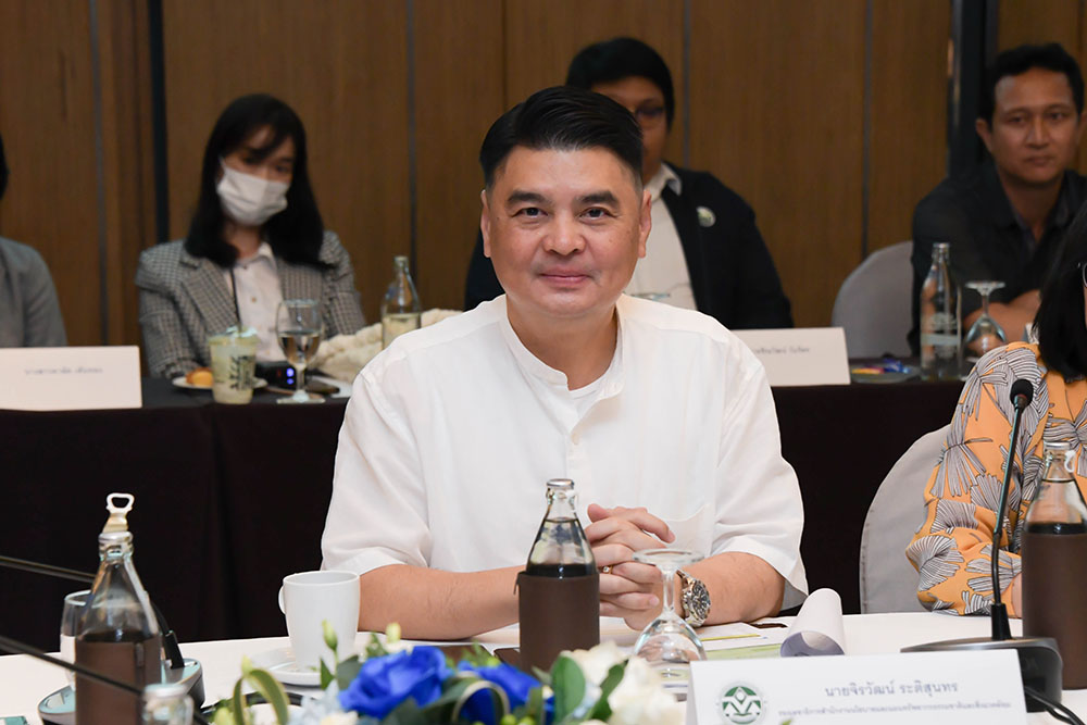 นายจิรวัฒน์ ระติสุนทร รองเลขาธิการสำนักงานนโยบายและแผนทรัพยากรธรรมชาติและสิ่งแวดล้อม นายจิรวัฒน์ ระติสุนทร รองเลขาธิการสำนักงานนโยบายและแผนทรัพยากรธรรมชาติและสิ่งแวดล้อม