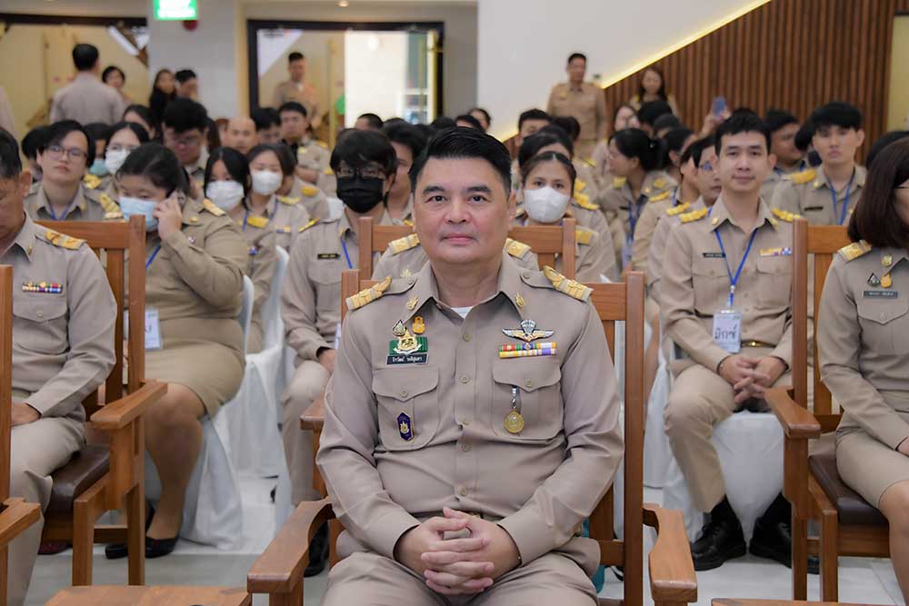 ีนายจิรวัฒน์ ระติสุนทร รองเลขาธิการ สผ. เป็นผู้แทน สผ. เข้าร่วมในพิธีเปิด ณ ห้องประชุมอารีย์สัมพันธ์ กรมการเปลี่ยนแปลงสภาพภูมิอากาศและสิ่งแวดล้อม ีนายจิรวัฒน์ ระติสุนทร รองเลขาธิการ สผ. เป็นผู้แทน สผ. เข้าร่วมในพิธีเปิด ณ ห้องประชุมอารีย์สัมพันธ์ กรมการเปลี่ยนแปลงสภาพภูมิอากาศและสิ่งแวดล้อม
