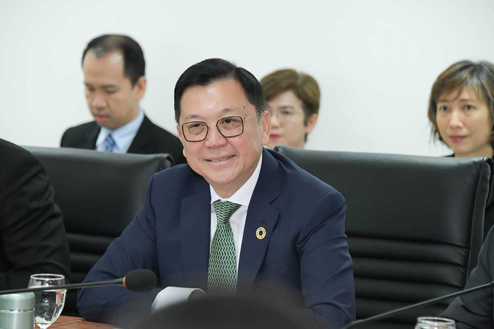 นายจตุพร บุรุษพัฒน์ ปลัดกระทรวงทรัพยากรธรรมชาติและสิ่งแวดล้อม นายจตุพร บุรุษพัฒน์ ปลัดกระทรวงทรัพยากรธรรมชาติและสิ่งแวดล้อม