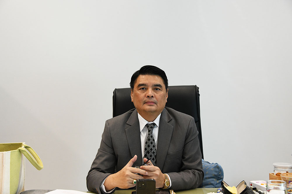 นายจิรวัฒน์ ระติสุนทร รองเลขาธิการสำนักงานนโยบายและแผนทรัพยากรธรรมชาติและสิ่งแวดล้อม นายจิรวัฒน์ ระติสุนทร รองเลขาธิการสำนักงานนโยบายและแผนทรัพยากรธรรมชาติและสิ่งแวดล้อม