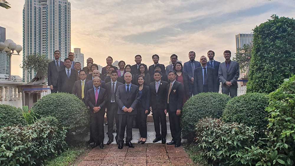 ผู้เข้าร่วมการประชุมในครั้งนี้ถ่ายภาพหมู่ร่วมกัน ผู้เข้าร่วมการประชุมในครั้งนี้ถ่ายภาพหมู่ร่วมกัน
