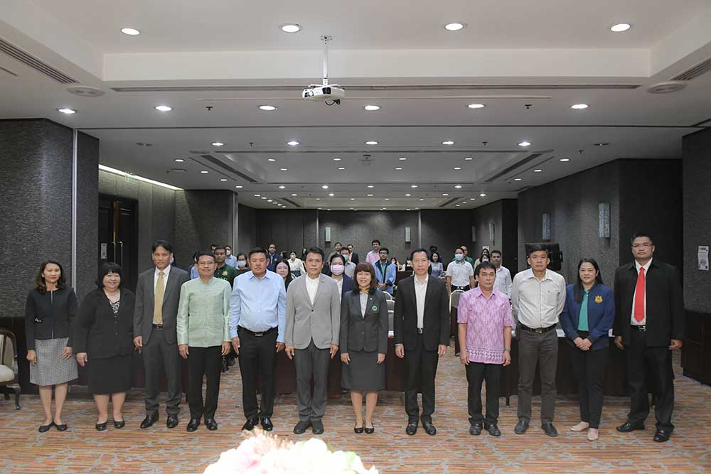 ภาพรวม สผ.จัดการสัมมนาการเสริมสร้างศักยภาพหน่วยงานของรัฐแห่งอื่นที่ปฏิบัติหน้าที่แทน สผ. เกี่ยวกับการพิจารณารายงานการประเมินผลกระทบสิ่งแวดล้อม และการติดตามผลการดำเนินการกระจายภารกิจ การพิจารณารายงาน EIA ด้านอาคาร การจัดสรรที่ดิน และบริการชุมชนในจังหวัดที่ได้รับการกระจายภารกิจ การพิจารณารายงาน EIA ประจำปีงบประมาณ พ.ศ. 2566 ภาพรวม สผ.จัดการสัมมนาการเสริมสร้างศักยภาพหน่วยงานของรัฐแห่งอื่นที่ปฏิบัติหน้าที่แทน สผ. เกี่ยวกับการพิจารณารายงานการประเมินผลกระทบสิ่งแวดล้อม และการติดตามผลการดำเนินการกระจายภารกิจ การพิจารณารายงาน EIA ด้านอาคาร การจัดสรรที่ดิน และบริการชุมชนในจังหวัดที่ได้รับการกระจายภารกิจ การพิจารณารายงาน EIA ประจำปีงบประมาณ พ.ศ. 2566