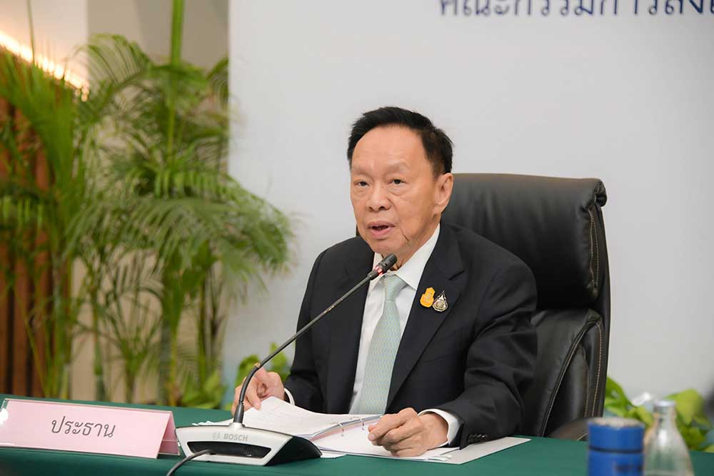 พลตำรวจเอก พัชรวาท วงษ์สุวรรณ รองนายกรัฐมนตรี และรัฐมนตรีว่าการกระทรวงทรัพยากรธรรมชาติและสิ่งแวดล้อม เป็นประธานการประชุมคณะกรรมการสิ่งแวดล้อมแห่งชาติ พลตำรวจเอก พัชรวาท วงษ์สุวรรณ รองนายกรัฐมนตรี และรัฐมนตรีว่าการกระทรวงทรัพยากรธรรมชาติและสิ่งแวดล้อม เป็นประธานการประชุมคณะกรรมการสิ่งแวดล้อมแห่งชาติ