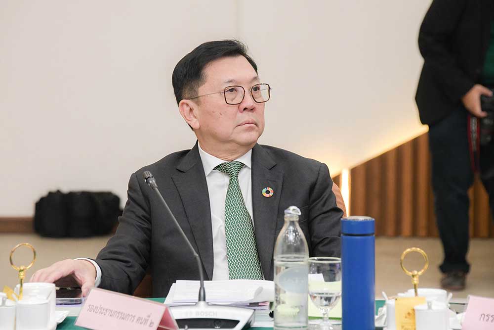 นายจตุพร บุรุษพัฒน์ ปลัดกระทรวงทรัพยากรธรรมชาติและสิ่งแวดล้อม ทำหน้าที่ รองประธานกรรมการ คนที่ 2 นายจตุพร บุรุษพัฒน์ ปลัดกระทรวงทรัพยากรธรรมชาติและสิ่งแวดล้อม ทำหน้าที่ รองประธานกรรมการ คนที่ 2