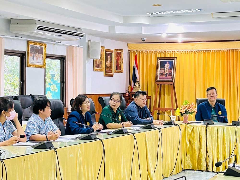 news-20231129-66b นายชิดชนก สุขมงคล รองเลขาธิการ สผ. เป็นผู้แทนคณะอนุกรรมการพิจารณาด้านกฎหมายของกองทุนสิ่งแวดล้อม พร้อมเจ้าหน้าที่ สผ.