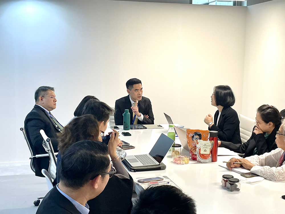 ดร.พิรุณ สัยยะสิทธิ์พานิช เลขาธิการ สผ. ได้ประชุมคณะผู้แทนไทยเพื่อสรุปความก้าวหน้าประเด็นเจรจา COP28 ดร.พิรุณ สัยยะสิทธิ์พานิช เลขาธิการ สผ. ได้ประชุมคณะผู้แทนไทยเพื่อสรุปความก้าวหน้าประเด็นเจรจา COP28