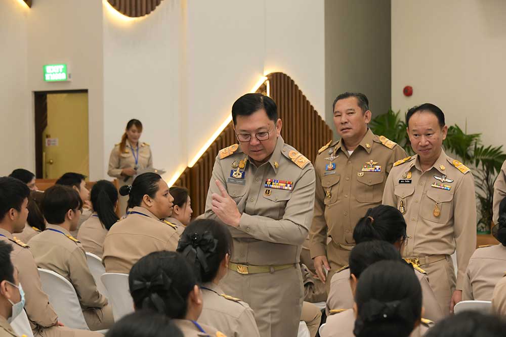 นายจตุพร บุรุษพัฒน์ ปลัดกระทรวงทรัพยากรธรรมชาติและสิ่งแวดล้อม นายจตุพร บุรุษพัฒน์ ปลัดกระทรวงทรัพยากรธรรมชาติและสิ่งแวดล้อม