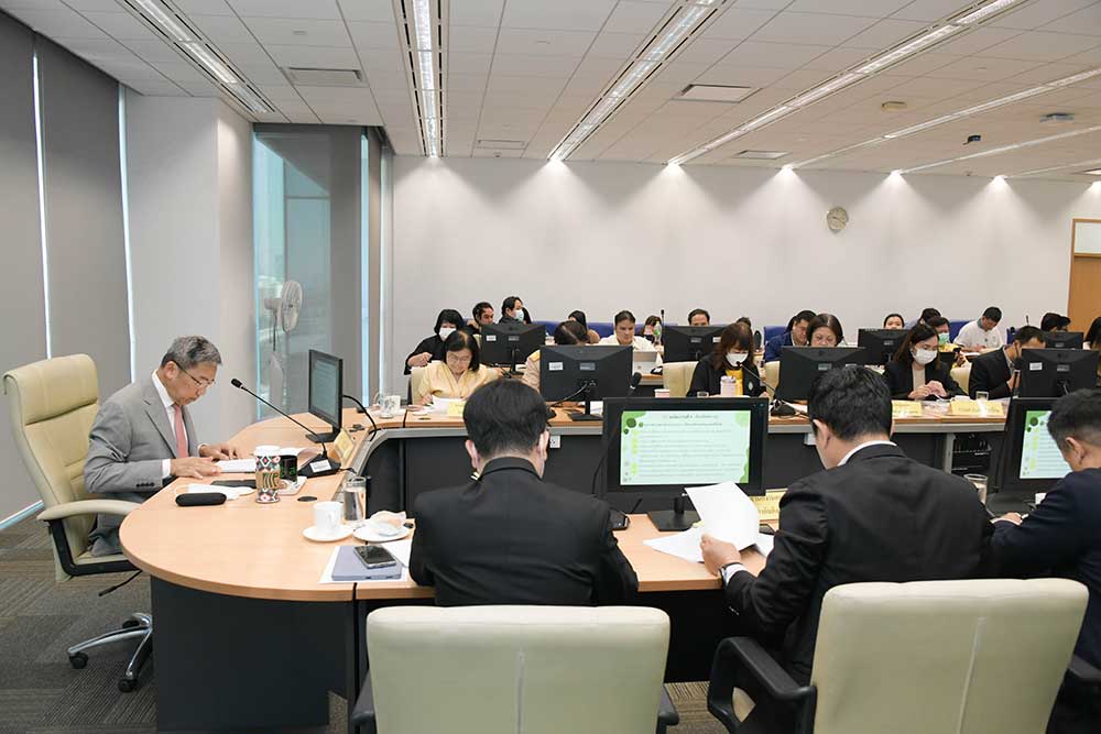 ภาพรวมของการประชุมในครั้งนี้ โดยมีกรรมการผู้แทนจากหน่วยงานภายนอก เข้าร่วมการประชุมด้วย ภาพรวมของการประชุมในครั้งนี้ โดยมีกรรมการผู้แทนจากหน่วยงานภายนอก เข้าร่วมการประชุมด้วย