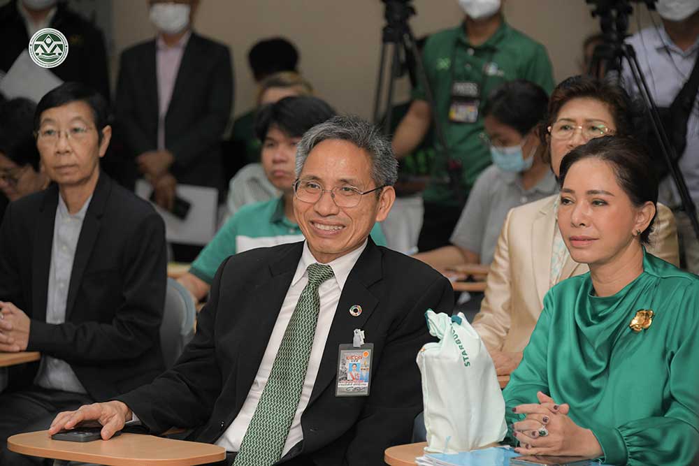 นายเถลิงศักดิ์ เพ็ชรสุวรรณ รองปลัดกระทรวงทรัพยากรธรรมชาติและสิ่งแวดล้อม นายเถลิงศักดิ์ เพ็ชรสุวรรณ รองปลัดกระทรวงทรัพยากรธรรมชาติและสิ่งแวดล้อม