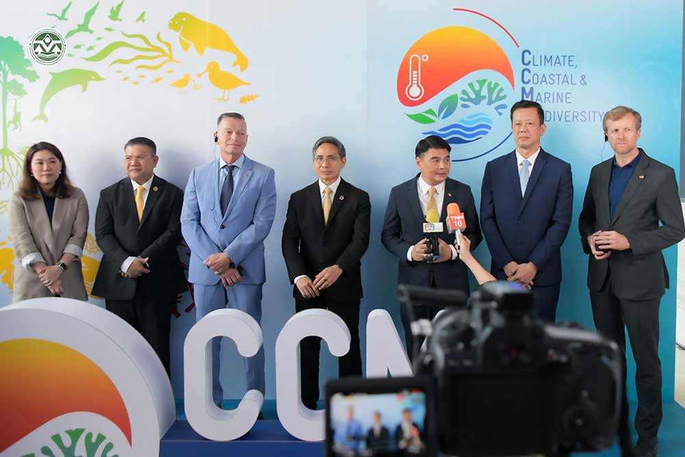 นายจิรวัฒน์ ระติสุนทร รองเลขาธิการ สผ. ให้สัมภาษณ์สื่อ นายจิรวัฒน์ ระติสุนทร รองเลขาธิการ สผ. ให้สัมภาษณ์สื่อ