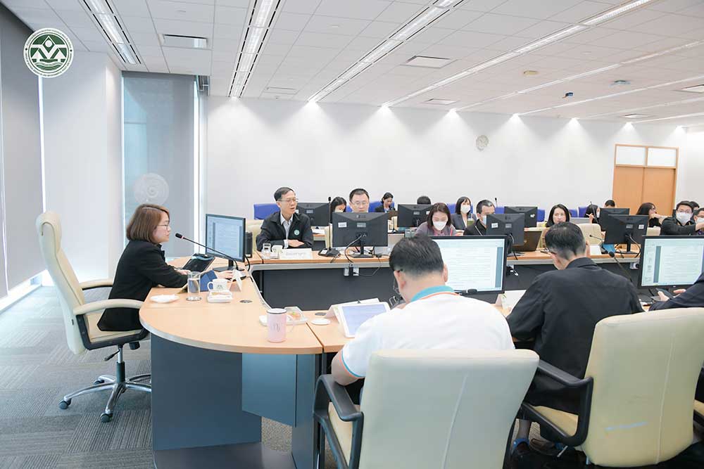 ภาพรวมของการประชุมผู้แทนคณะทำงานฯ จากกอง/กลุ่มอิสระเข้าร่วมประชุม โดยมีผู้เข้าร่วมการประชุมจำนวน 35 คน ภาพรวมของการประชุมผู้แทนคณะทำงานฯ จากกอง/กลุ่มอิสระเข้าร่วมประชุม โดยมีผู้เข้าร่วมการประชุมจำนวน 35 คน