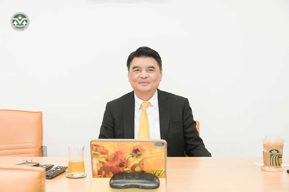 นายจิรวัฒน์ ระติสุนทร รองเลขาธิการ สผ. เข้าร่วม การประชุมคณะกรรมการองค์การบริหารจัดการก๊าซเรือนกระจก ครั้งที่2/2567 ผ่านระบบอิเล็กทรอนิกส์ (โปรแกรม ZOOM) นายจิรวัฒน์ ระติสุนทร รองเลขาธิการ สผ. เข้าร่วม การประชุมคณะกรรมการองค์การบริหารจัดการก๊าซเรือนกระจก ครั้งที่2/2567 ผ่านระบบอิเล็กทรอนิกส์ (โปรแกรม ZOOM)