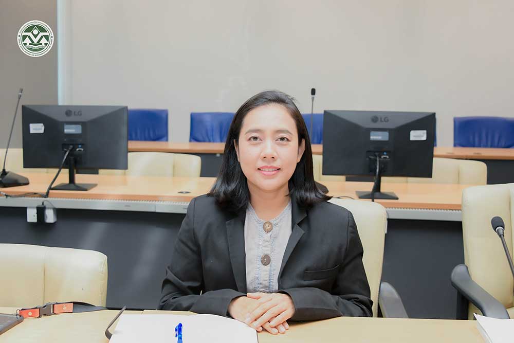 นางนวรัตน์ รุ่งศรีรัตนวงศ์ นางนวรัตน์ รุ่งศรีรัตนวงศ์