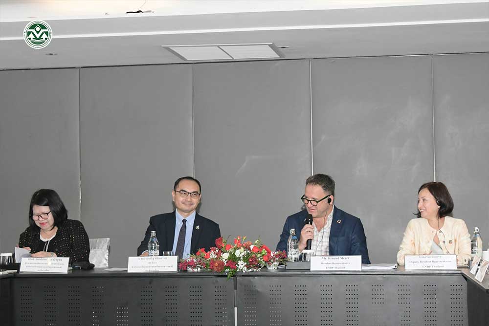 นายประเสริฐ ศิรินภาพร เลขาธิการ สผ. เป็นประธาน Mr. Renaud Meyer ผู้แทน UNDP ประจำประเทศไทย เป็นรองประธาน นางสาวจิตตินันท์ เรืองวีรยุทธ ผอ.กลช. นางสุกันยา ทองธำรง ผู้จัดการโครงการ GBF-EAS UNDP ประเทศไทย ทำหน้าที่ฝ่ายเลขานุการ นายประเสริฐ ศิรินภาพร เลขาธิการ สผ. เป็นประธาน Mr. Renaud Meyer ผู้แทน UNDP ประจำประเทศไทย เป็นรองประธาน นางสาวจิตตินันท์ เรืองวีรยุทธ ผอ.กลช. นางสุกันยา ทองธำรง ผู้จัดการโครงการ GBF-EAS UNDP ประเทศไทย ทำหน้าที่ฝ่ายเลขานุการ
