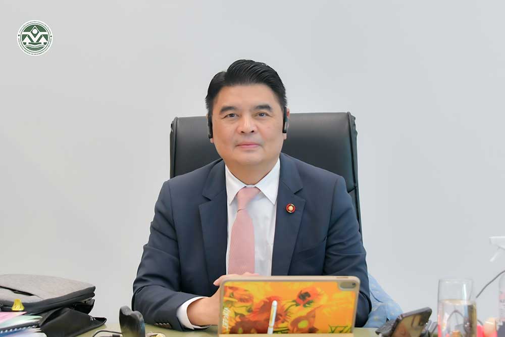 นายจิรวัฒน์ ระติสุนทร รองเลขาธิการ สผ. เข้าร่วมการประชุม นายจิรวัฒน์ ระติสุนทร รองเลขาธิการ สผ. เข้าร่วมการประชุม