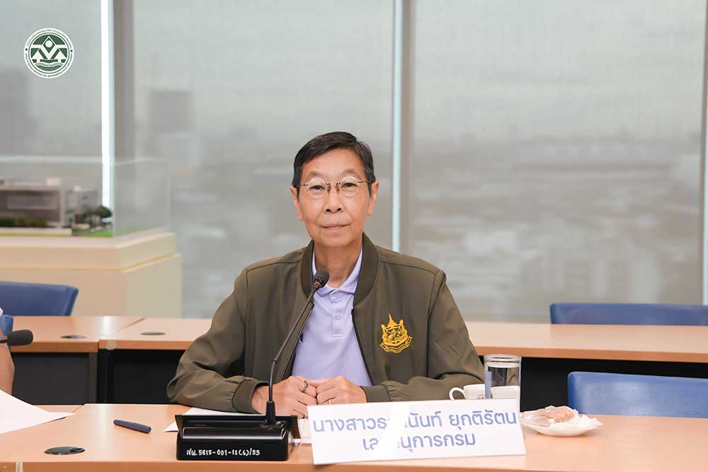 คุณธุวานันท์ ยุกติรัตน เลขานุการกรม กล่าวเปิดการอบรม คุณธุวานันท์ ยุกติรัตน เลขานุการกรม กล่าวเปิดการอบรม